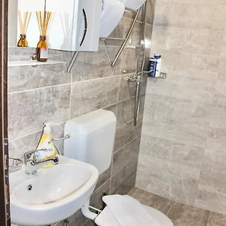 Becar Pyramid Bed and Breakfast Visoko