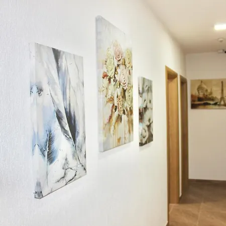 Becar Pyramids B&B 4*