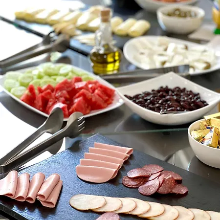 Becar Pyramid Bed and Breakfast 4*