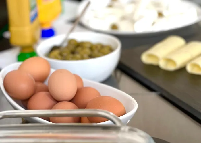 Frühstückspension Becar Pyramid 4*