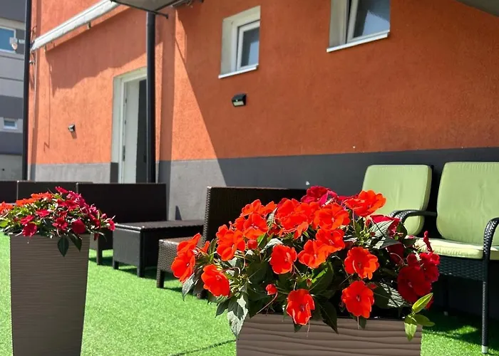 Becar Pyramid Frühstückspension