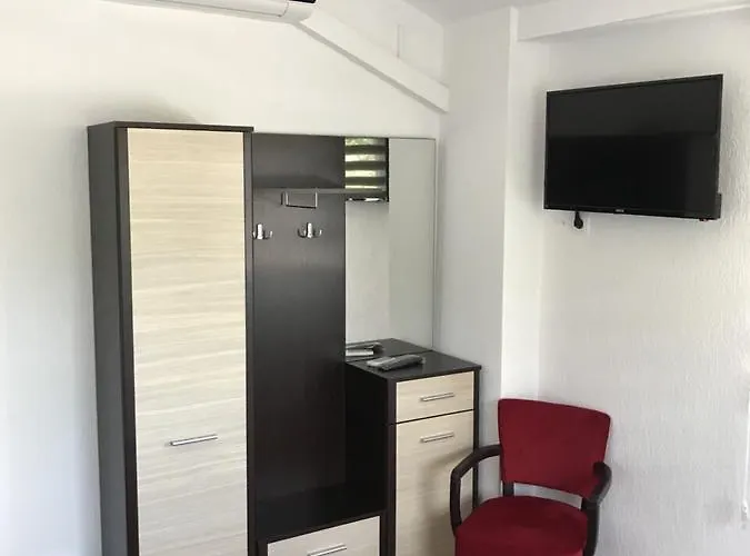 Becar Pyramid Frühstückspension